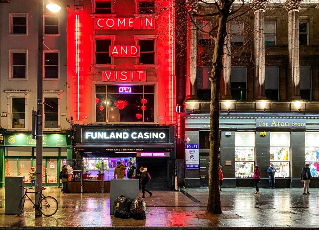 Exterior view of a licensed land-based casino in Ireland, representing the GRAI’s new phased licensing framework for betting, gaming, and lotteries.